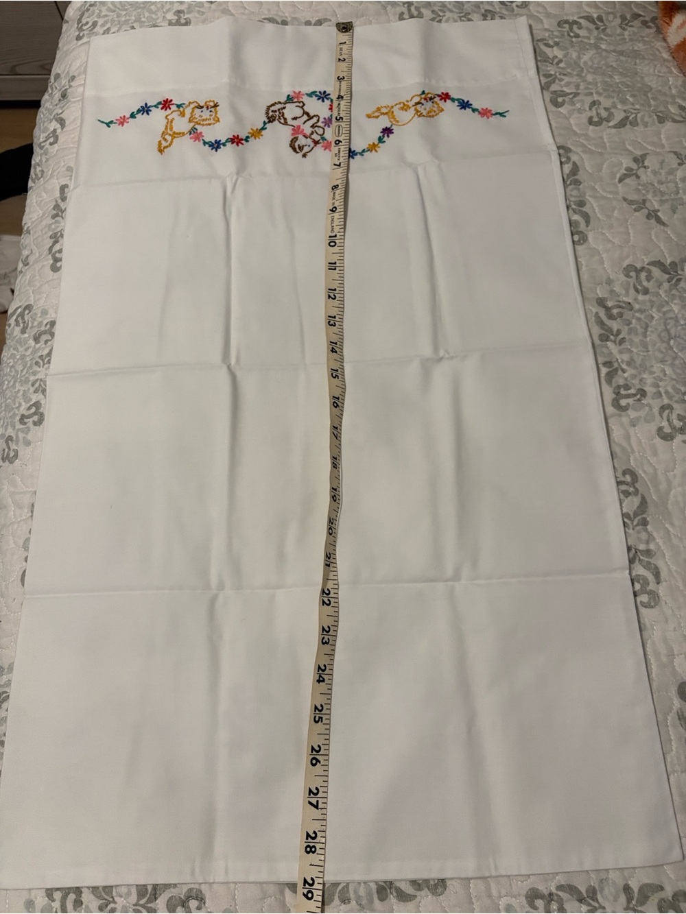 Vintage Pair Hand Embroidered White Pillowcases Orange Flower
Vine 3 Kittens - Picture 14 of 14